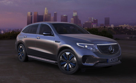 mercedes eqc electric comanda