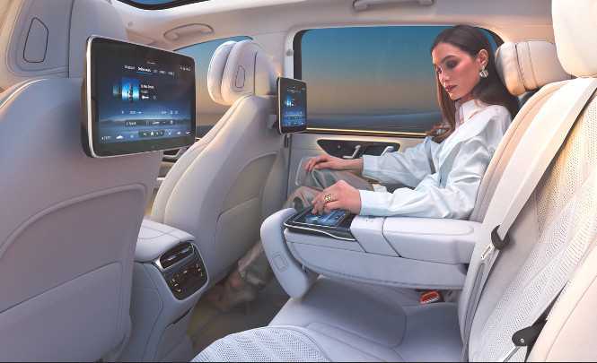 eqs-suv-005-interior